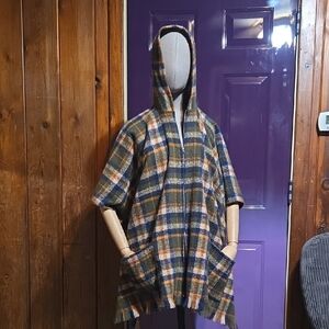 Cozy Plaid Poncho One Size Fall Top Zip Up With Pockets Hood And Fringe Hem